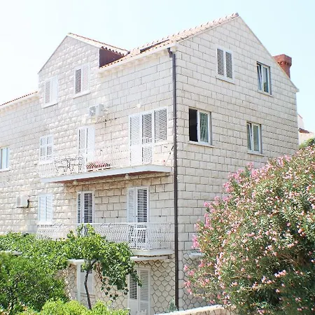 Bulic Apartment *
